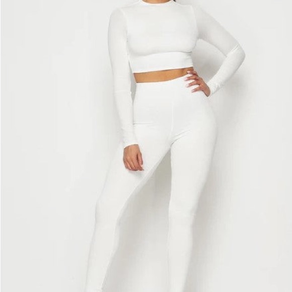 White double lined two piece set - Picture 4 of 6